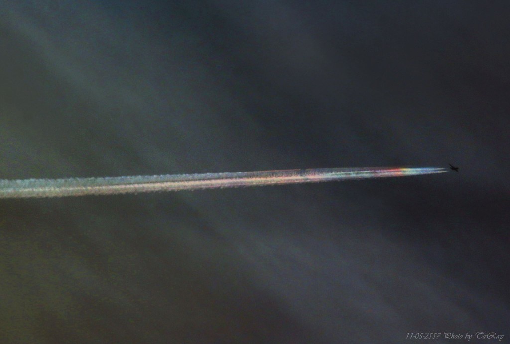 Iridescent_Contrail-2014-05-11-1745-Bangkapi-Myname-s_TaRay-2048x1384